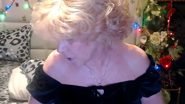 HappyWomanOn online show from April 23, 8:35 am