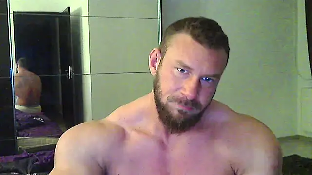 muscularkevin online show from March 31, 3:41 am