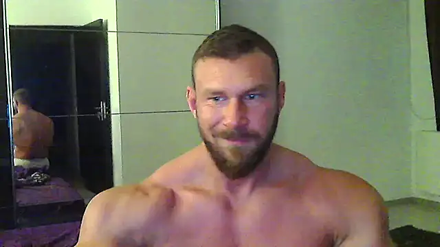 Snapshot of muscularkevin chatting on May 9, 3:34 am muscularkevin online show from May 9, 3:34 am