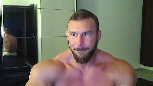 Snapshot of muscularkevin chatting on May 31, 3:36 am muscularkevin online show from May 31, 3:36 am