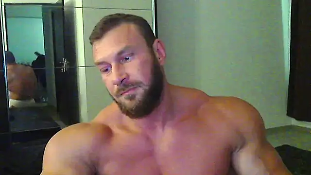 Snapshot of muscularkevin chatting on June 6, 1:05 pm muscularkevin online show from June 6, 1:05 pm
