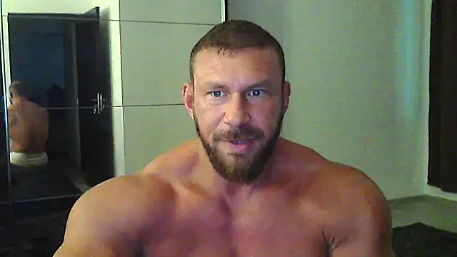muscularkevin online show from July 31, 3:50 am