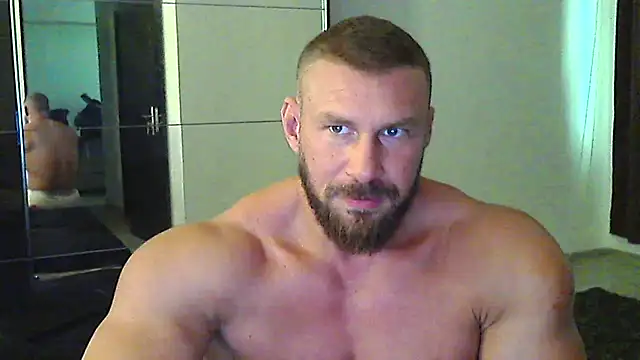 muscularkevin online show from August 7, 1:13 pm