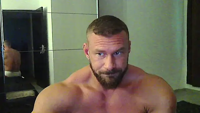 muscularkevin online show from August 8, 3:41 am