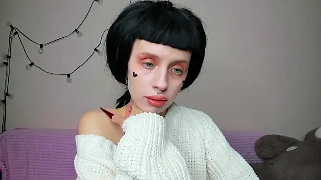 FlowerOfSin2001 online show from October 10, 2:49 pm