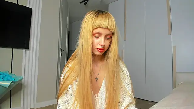 FlowerOfSin2001 online show from April 28, 5:18 pm