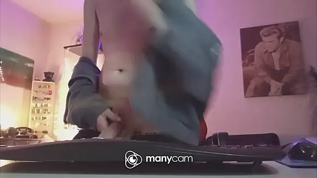 Snapshot of der_dino30 chatting on January 14, 6:49 pm der dino30 online show from January 14, 6:49 pm