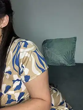 Snapshot of Kataliina chatting on January 30, 6:35 am Kataliina online show from January 30, 6:35 am