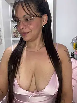 Snapshot of Kataliina chatting on March 21, 5:21 am Kataliina online show from March 21, 5:21 am