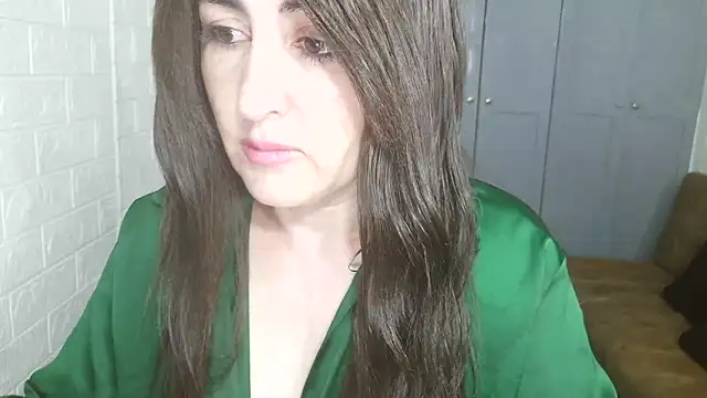 Snapshot of naughty_sarahh chatting on May 2, 9:09 pm naughty sarahh online show from May 2, 9:09 pm