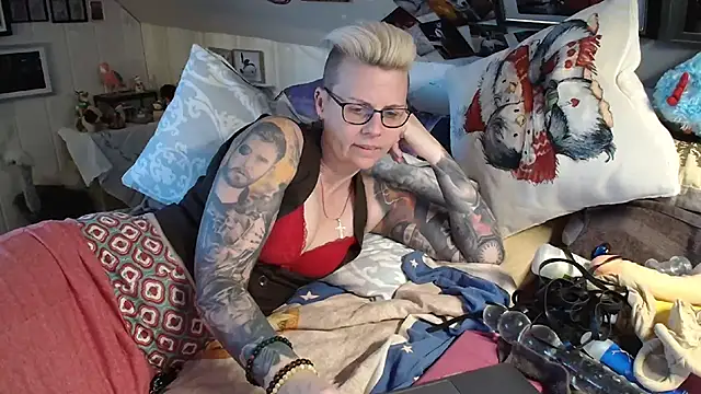 MaryG online show from February 24, 2:48 pm