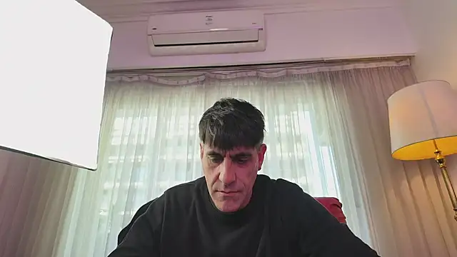 Snapshot of Elnonoykeila77 chatting on May 18, 4:35 pm Elnonoykeila77 online show from May 18, 4:35 pm