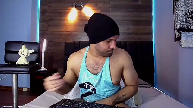 Snapshot of anthonylatynxd chatting on March 1, 11:58 pm anthonylatynxd online show from March 1, 11:58 pm