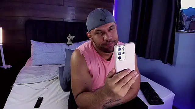 Snapshot of anthonylatynxd chatting on July 3, 11:22 pm anthonylatynxd online show from July 3, 11:22 pm