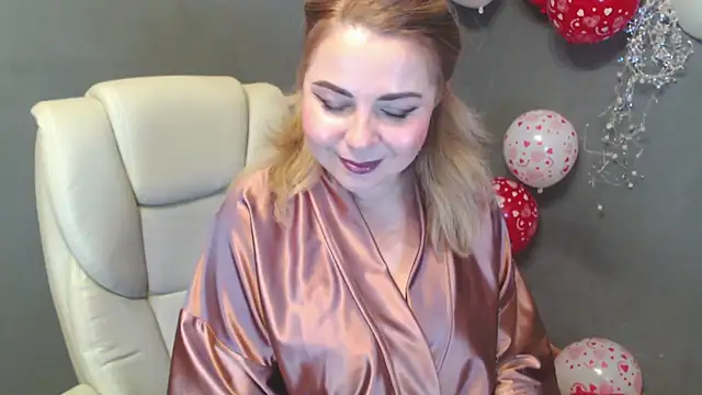 Snapshot of Cute_sun chatting on February 15, 6:59 pm Cute sun online show from February 15, 6:59 pm