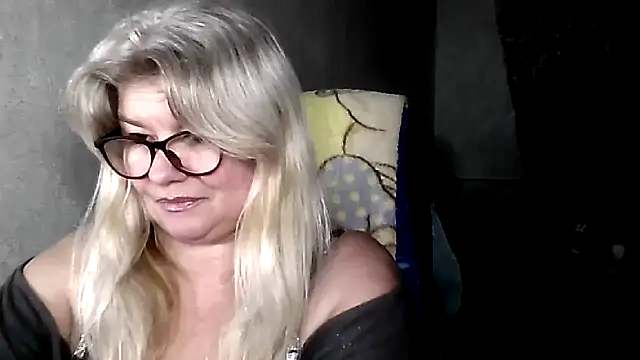 Diana 49 online show from February 3, 8:36 pm