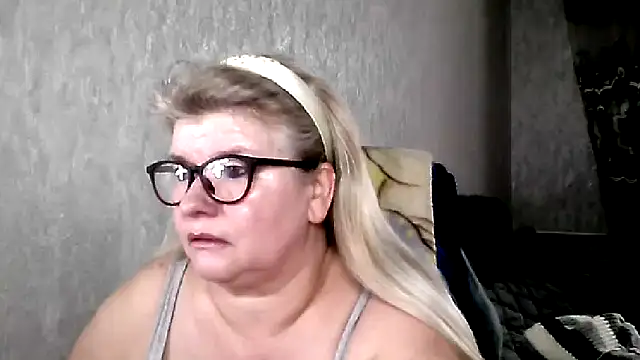 Diana 49 online show from February 13, 9:05 am