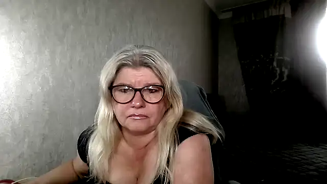 Diana 49 online show from April 22, 7:33 am