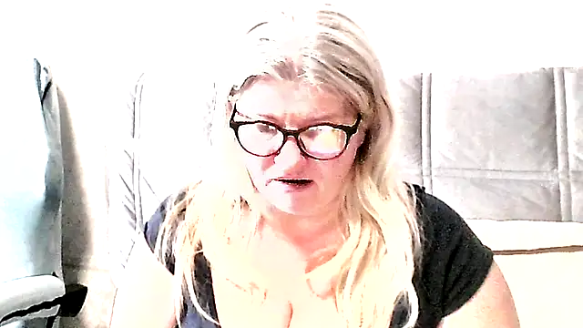 Diana 49 online show from April 22, 7:37 pm