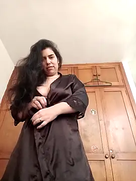 sex mia online show from March 1, 7:15 pm