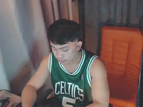 Snapshot of princeJayX chatting on May 19, 12:27 am princeJayX online show from May 19, 12:27 am