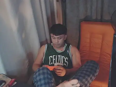 Snapshot of princeJayX chatting on May 19, 1:56 am princeJayX online show from May 19, 1:56 am