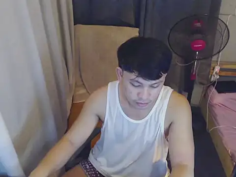Snapshot of princeJayX chatting on May 25, 12:05 am princeJayX online show from May 25, 12:05 am