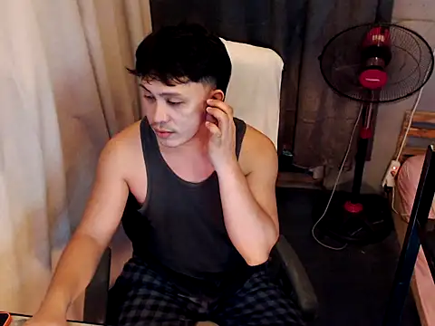 Snapshot of princeJayX chatting on June 7, 11:36 am princeJayX online show from June 7, 11:36 am