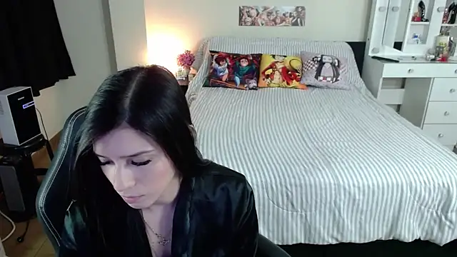 Snapshot of kittykat18x chatting on June 6, 1:00 am kittykat18x online show from June 6, 1:00 am