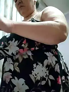 Snapshot of Zulfiya_Bruce chatting on January 18, 3:16 pm Zulfiya Bruce online show from January 18, 3:16 pm