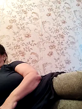 Snapshot of Zulfiya_Bruce chatting on February 15, 1:52 pm Zulfiya Bruce online show from February 15, 1:52 pm