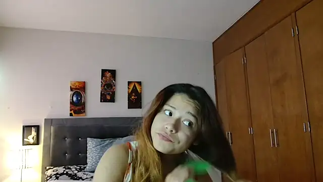 3littleschoolteens online show from November 5, 5:46 pm