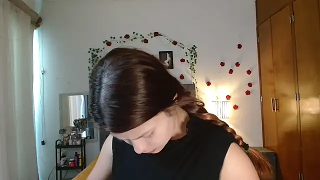 3littleschoolteens online show from February 23, 6:05 pm