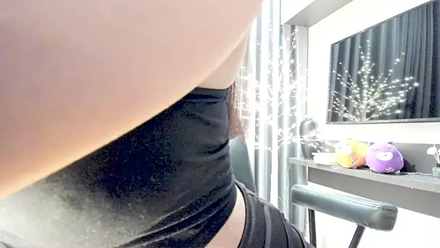 Snapshot of Kya_Choco8 chatting on January 2, 6:45 pm Kya Choco8 online show from January 2, 6:45 pm