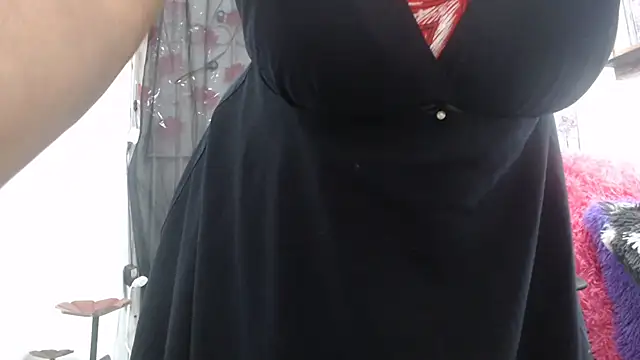 heyline milf online show from March 13, 11:05 pm