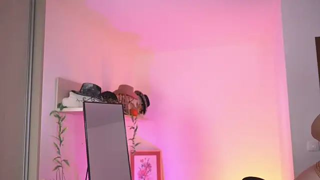 Snapshot of Amaliamour chatting on March 5, 4:34 am Amaliamour online show from March 5, 4:34 am