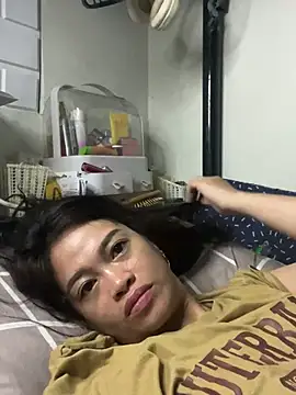 Snapshot of pinay4uwithagoodheart chatting on May 4, 7:21 pm pinay4uwithagoodheart online show from May 4, 7:21 pm