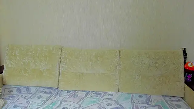 Little Sweet Kittens online show from December 5, 11:07 pm