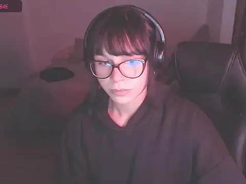 Snapshot of modjo_ chatting on December 12, 2:04 am modjo  online show from December 12, 2:04 am