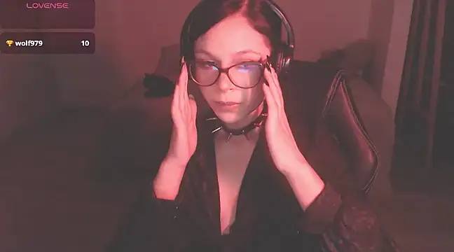 Snapshot of modjo_ chatting on December 15, 3:02 am modjo  online show from December 15, 3:02 am