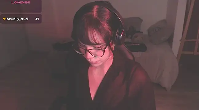 Snapshot of modjo_ chatting on January 24, 4:37 am modjo  online show from January 24, 4:37 am