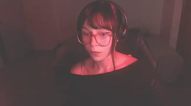 Snapshot of modjo_ chatting on February 11, 6:08 am modjo  online show from February 11, 6:08 am