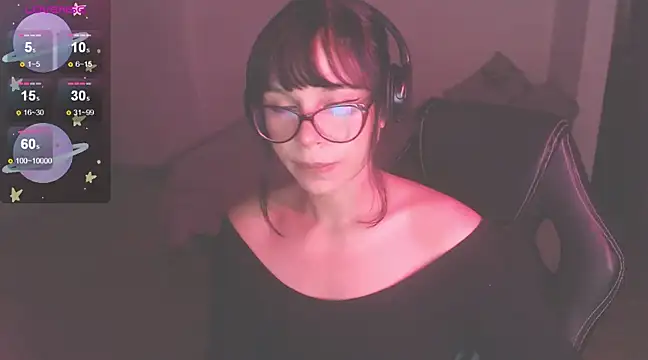 Snapshot of modjo_ chatting on March 6, 10:41 am modjo  online show from March 6, 10:41 am