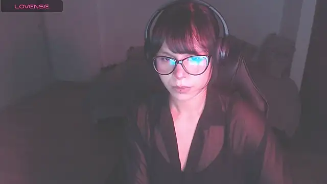 Snapshot of modjo_ chatting on September 24, 2:48 am modjo  online show from September 24, 2:48 am