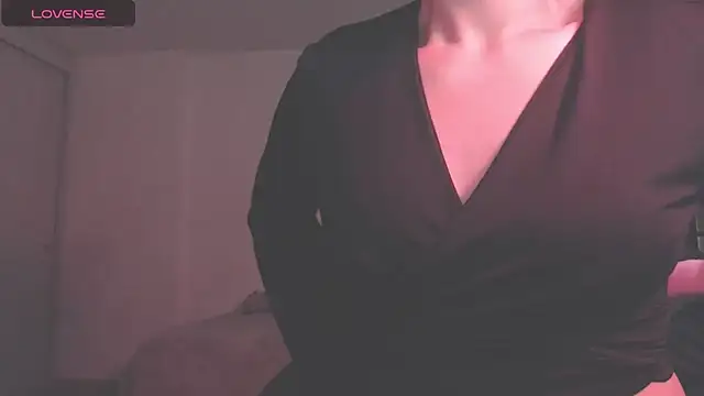 Snapshot of modjo_ chatting on September 30, 8:52 am modjo  online show from September 30, 8:52 am