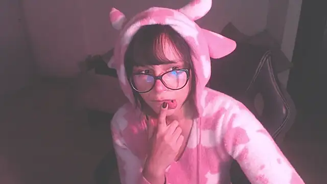 Snapshot of modjo_ chatting on October 7, 4:53 am modjo  online show from October 7, 4:53 am