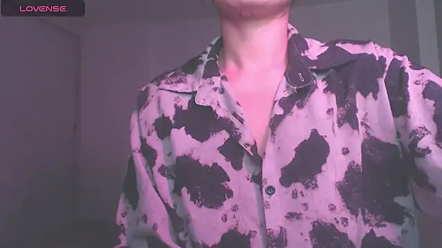 Snapshot of modjo_ chatting on October 14, 3:40 am modjo  online show from October 14, 3:40 am