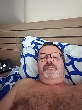 Snapshot of mike9473 chatting on September 15, 5:51 am mike9473 online show from September 15, 5:51 am