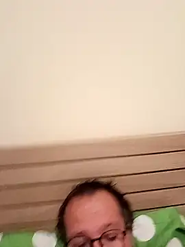 Snapshot of mike9473 chatting on September 28, 8:47 pm mike9473 online show from September 28, 8:47 pm