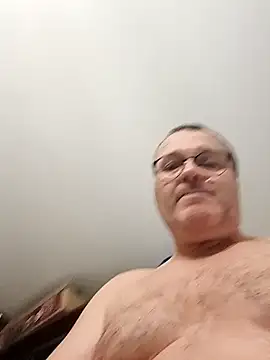 Snapshot of mike9473 chatting on October 20, 4:29 pm mike9473 online show from October 20, 4:29 pm